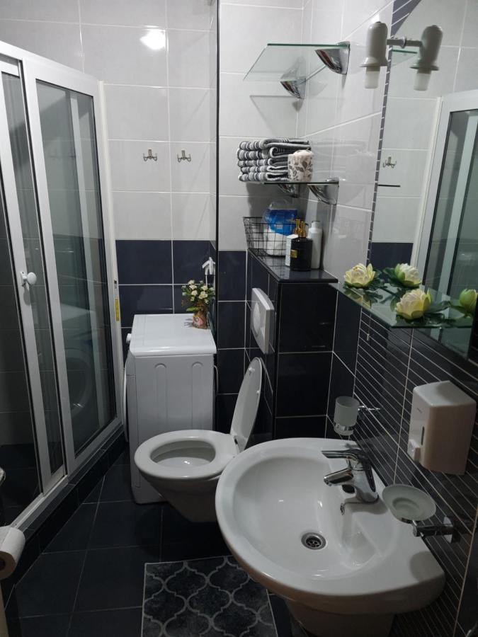 Apartman Centar Lux บุดวา ภายนอก รูปภาพ